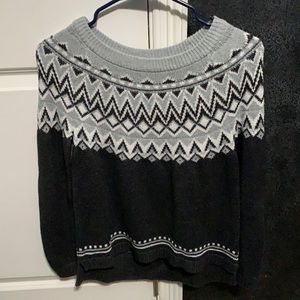 Old Navy Women’s sweater